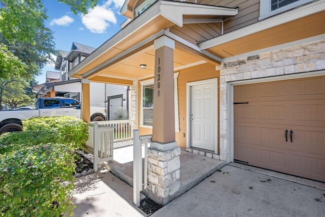 Building Photo - 10208 Laredo Dr