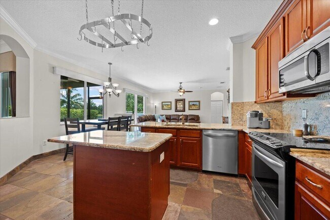 Foto del edificio - 1575 Newhaven Point Ln