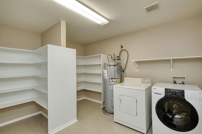 Foto del edificio - 11412 Kingsgate Dr