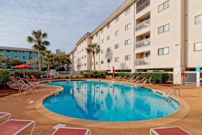 Building Photo - Furnished Villa at Hilton Head Resort with Beach Access - Available June 10