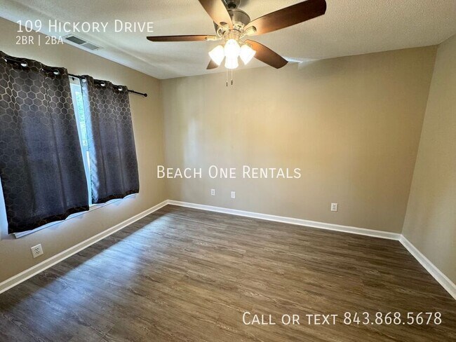 Building Photo - 109 Hickory Dr