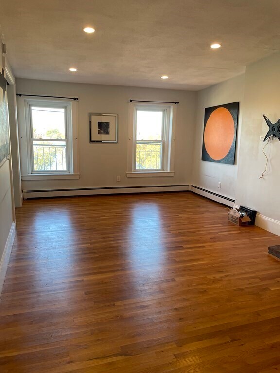 Building Photo - 463 Beacon St