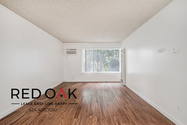 Foto del edificio - 5107 Passons Blvd