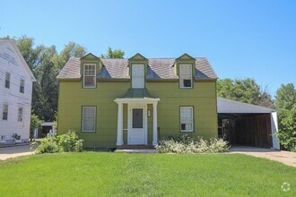 Building Photo - 740 W Burkitt St