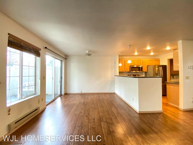 Foto del edificio - 3 br, 2.5 bath House - 622 122nd Ave NE