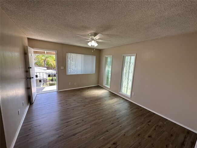 Foto del edificio - 316 N San Gabriel Ave