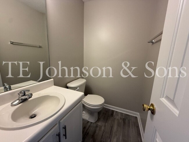 Foto del edificio - Spacious 4 Bedroom Home with Modern Comforts in Kernersville