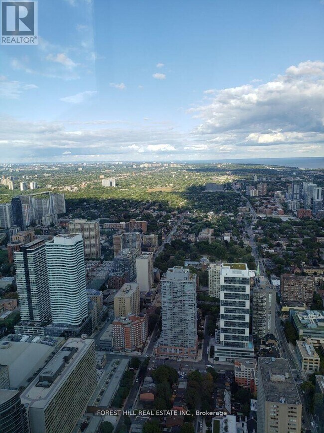 Building Photo - 388 Yonge St