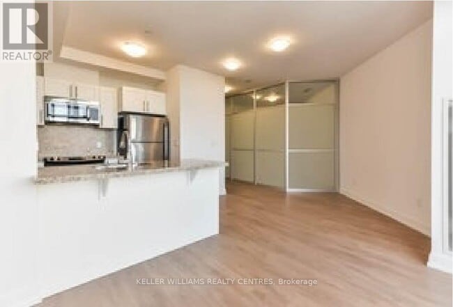 Building Photo - 540-540 Bur Oak Ave
