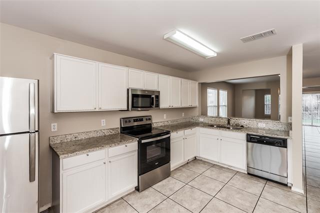 Building Photo - 2923 St Bernard Dr