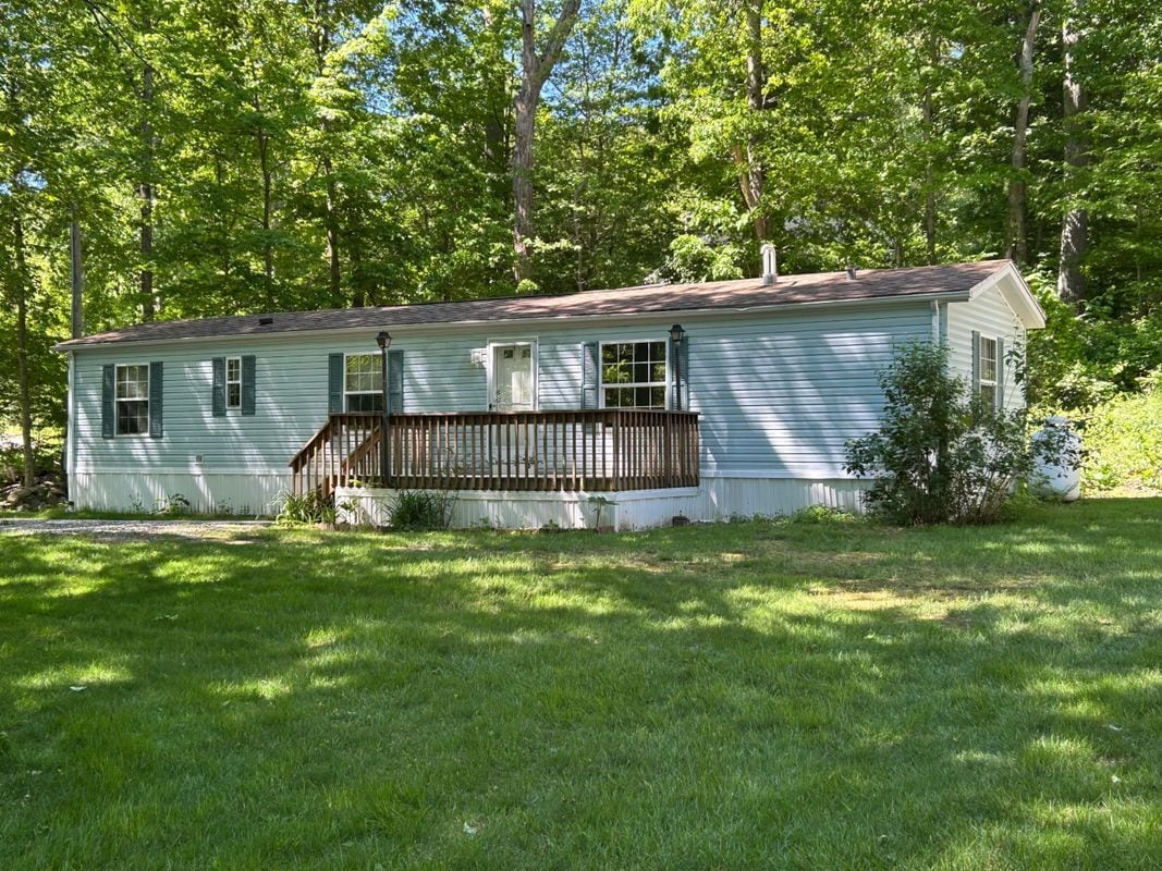 Primary Photo - 54 Forest Dr