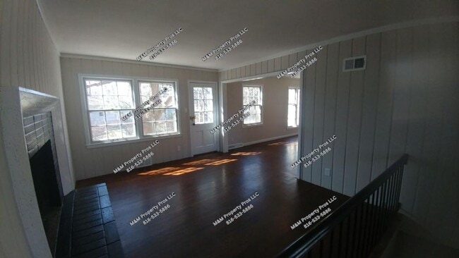 Building Photo - 8432 Sagamore Rd