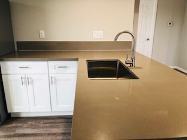 Foto del edificio - 6823 Amherst St