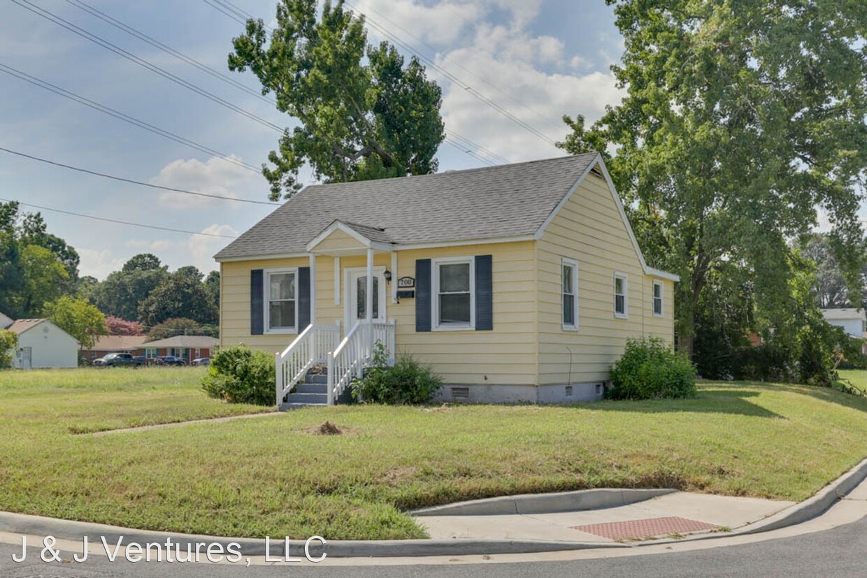 Primary Photo - 3 br, 1 bath House - 700 Quail Ave