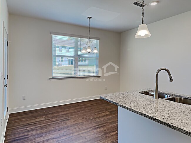 Building Photo - 3276 Brierhill Rd