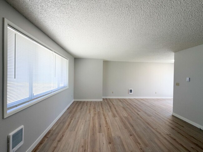 Foto del edificio - 6131-6131 Onyx Ave