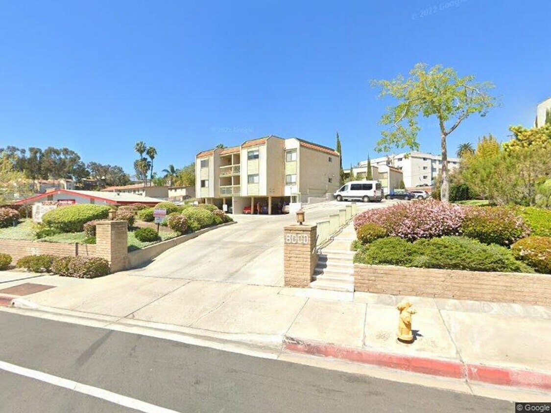Primary Photo - $2,250 - 2 Bed / 2 Bath Condo in La Mesa