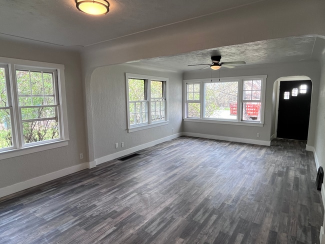 Building Photo - Charming Remodeled Home