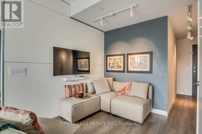 Building Photo - 60 Berwick Ave