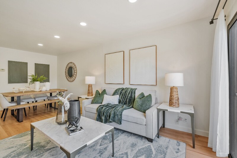 Foto principal - 843 Juno Ln