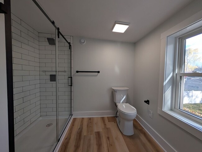 Building Photo - 125 Maple Manor Dr