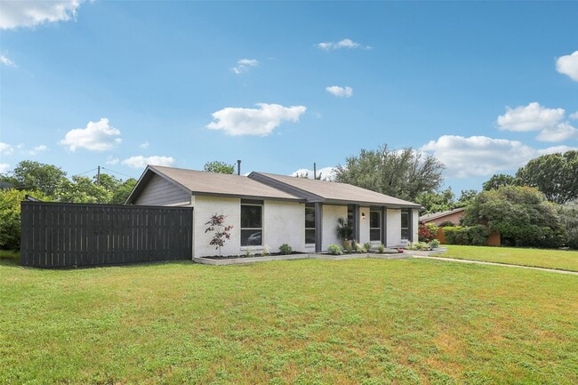 Foto del edificio - 12540 High Meadow Dr