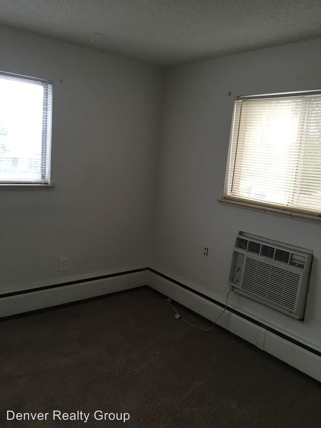 Building Photo - 1695 Joliet St