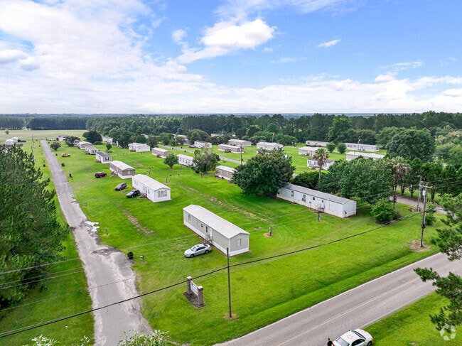 Pine Terrace - Community - Pine Terrace