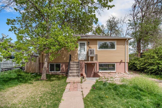 Foto del edificio - 954 Winona Ct