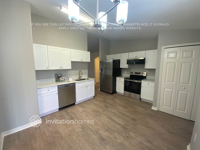 Foto del edificio - 4240 Climbing Aster Ct