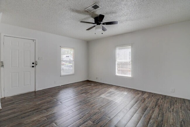 Foto del edificio - 11727 Greensbrook Forest Dr