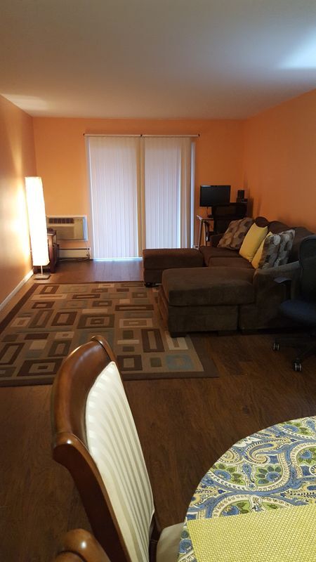 Foto del edificio - 2402 Independence Ln