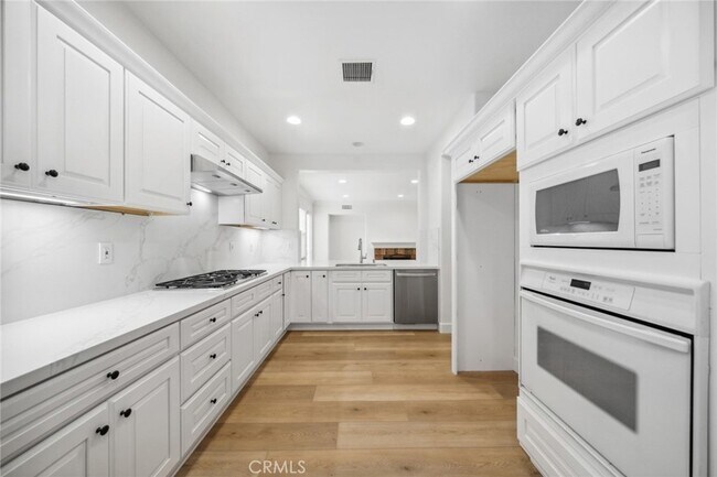 Foto del edificio - 236 Terra Cotta