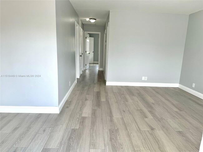 Building Photo - 4351 Riverside Dr