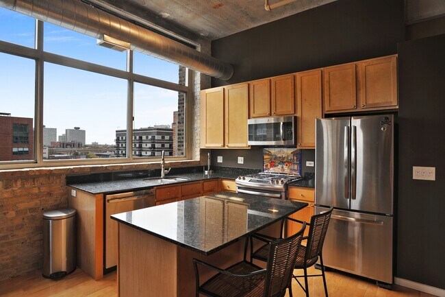 Building Photo - 1528 S Wabash Ave