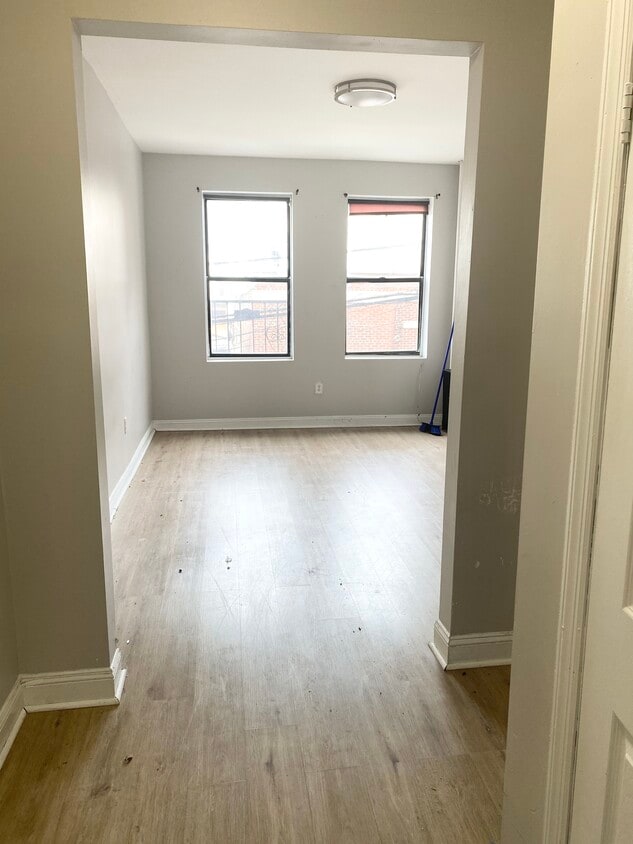 Primary Photo - 413 54th St
