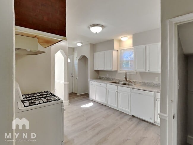Building Photo - 1082 Lilley Ave