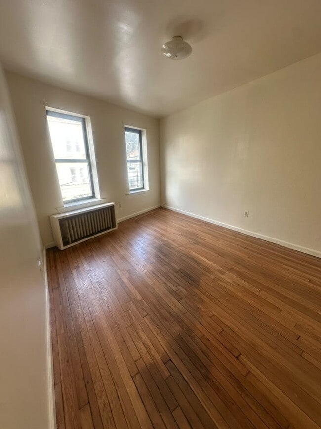 Building Photo - 78 St Andrews Pl