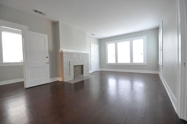 Building Photo - 1410-1412 Kings Highway