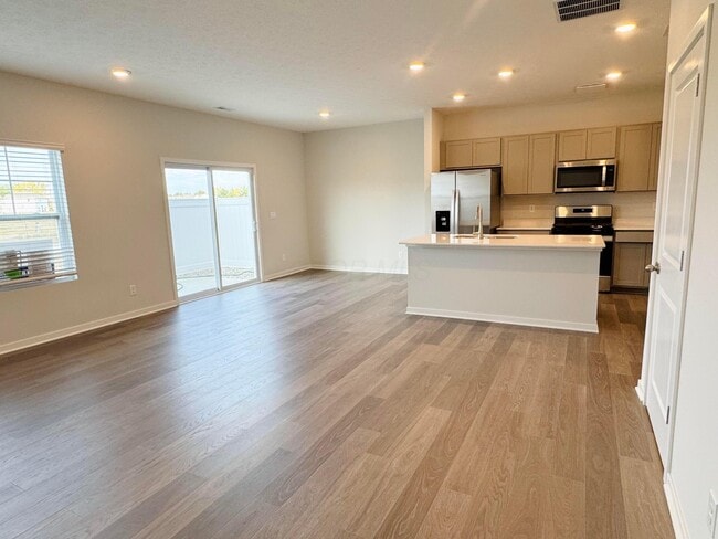 Building Photo - 6318 Marinelli Dr S