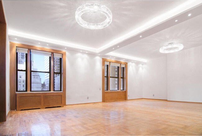 Building Photo - 873 7th Ave