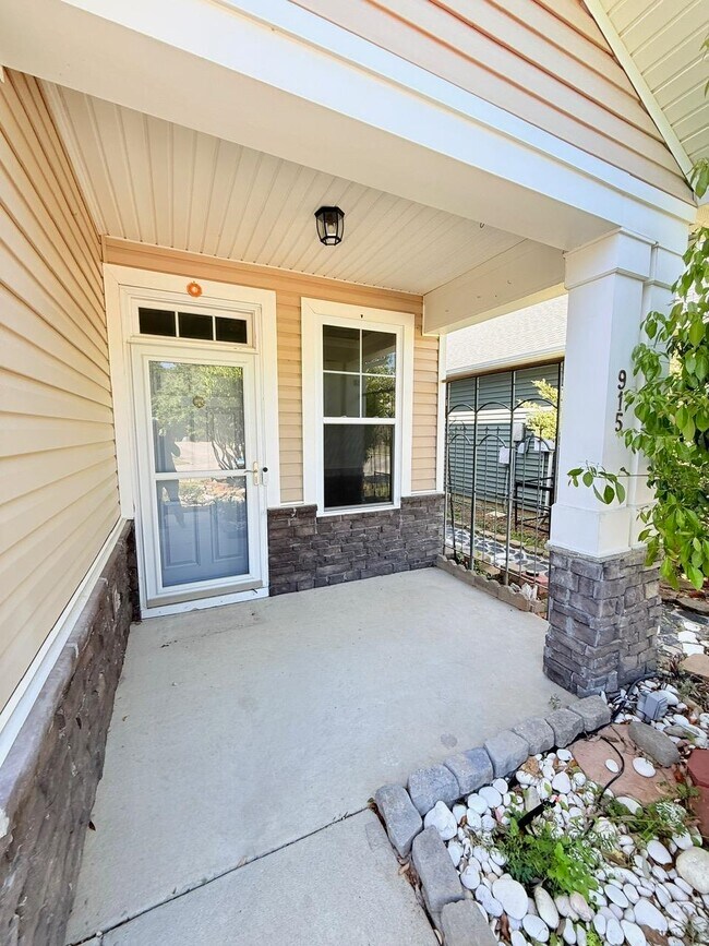 Foto del edificio - 915 Oglethorpe Dr