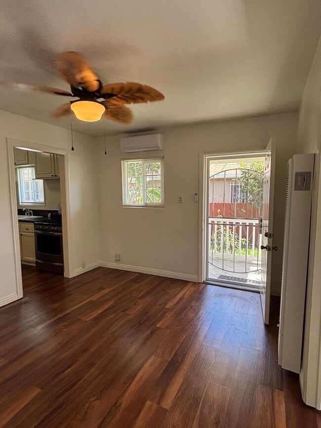 Foto del edificio - MARKETING SPECIAL!! $500 OFF SECOND MONTHS RENT - Bright & Spacious 2-Bedroom Home with Private P...