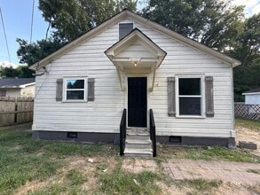 Building Photo - 312 Carr Ave