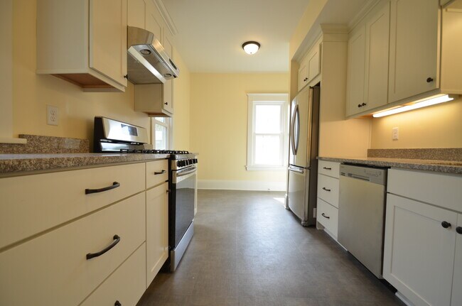 Kitchen - 2606 Emerson Avenue South
