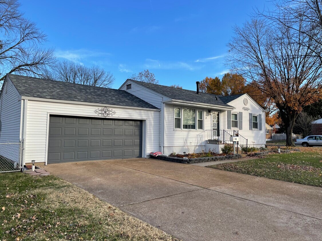 Primary Photo - 761 Graham Rd