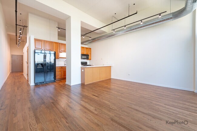 Foto del edificio - 1645 W Ogden Ave