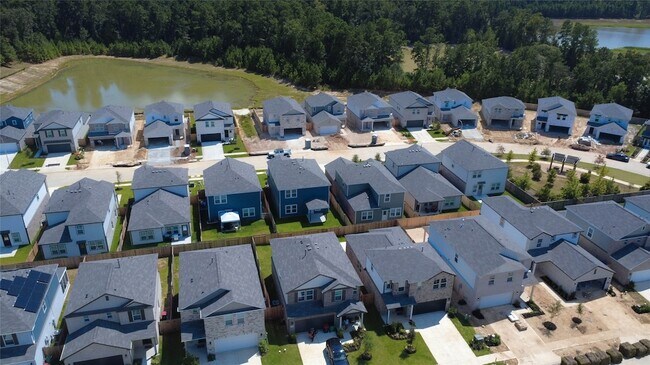 Building Photo - 7739 Bergamot Cir