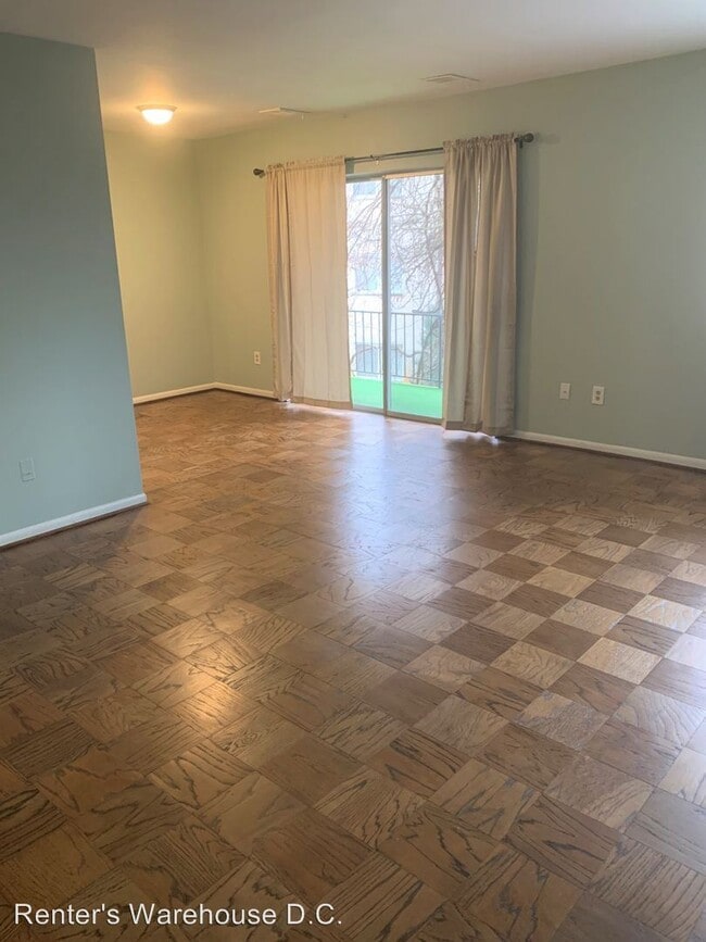 Building Photo - 1 br, 1 bath House - 3382 Hewitt Ave #202