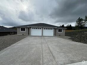 Building Photo - 240 Crystal Springs Ln